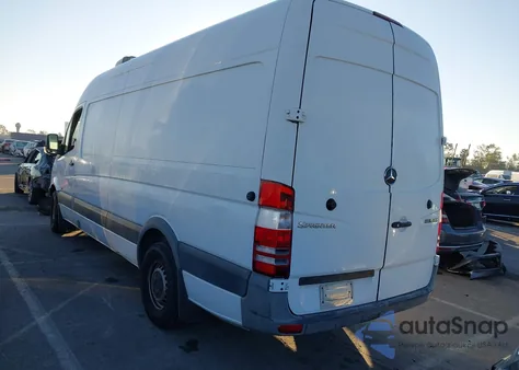 2011 Mercedes-Benz Sprinter 2500 High Roof из США, поврежденный, VIN WD3PE8CC7B5567780